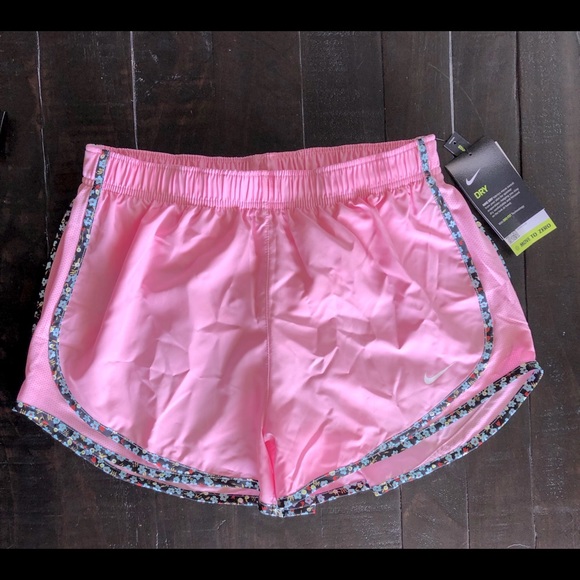 Nike shorts - Picture 2 of 3